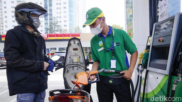 Pengendara di Indonesia semakin leluasa dalam memilih bahan bakar minyak (BBM) terbaik sesuai dengan spesifikasi kendaraan. Nah bagi detikers yang membutuhkan bensin dengan RON tinggi yang syarat dengan teknologi terbaik, British Petroleum (BP) Indonesia kini menyediakan BBM baru BP Ultimate dengan RON 95.