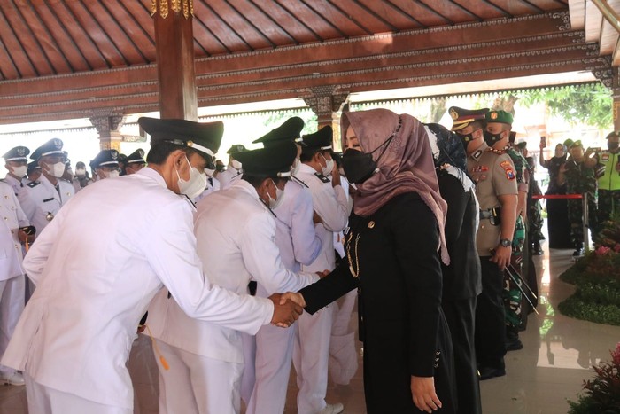 Bupati Mojokerto Lantik Kades