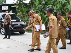 Dapat Laporan soal Jalan Rusak, Bupati Kebumen Langsung Tinjau Lokasi