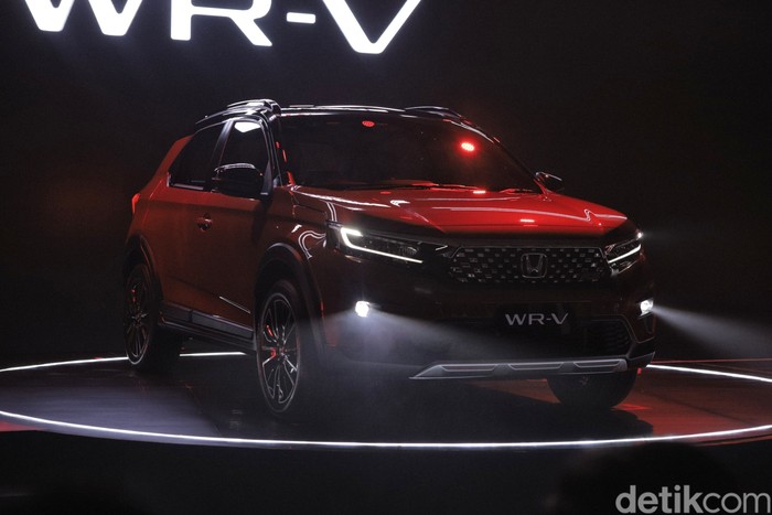 PT Honda Prospect Motor (HPM) resmi meluncurkan SUV kecil terbarunya bernama Honda WR-V. Yuk, lihat lebih dekat foto-fotonya.