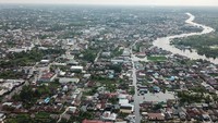Foto udara kawasan permukiman rumah warga terendam banjir di Pangkalan Bun, Kotawaringin Barat, Kalimantan Tengah, Selasa (1/11/2022).