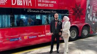 Keputusan tersebut diakui berat dilakukan oleh Ahmad Dhani, tetapi tak ada keinginan lain selain menjaga para Baladewa tetap selamat. Dirinya juga berharap dapat bertemu para penggemar secepat mungkin dalam waktu yang lebih aman untuk semua pihak. Foto: Instagram/ahmaddhaniofficial