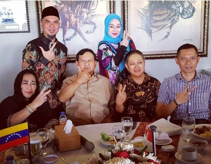 Dewa Batal Konser, Ini 10 Momen Ahmad Dhani Makan Bareng Pejabat