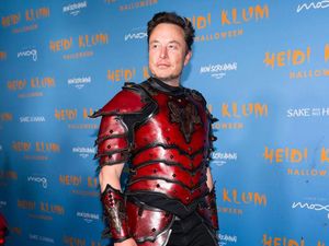 Elon Musk Kembali Jadi Orang Terkaya di Dunia
