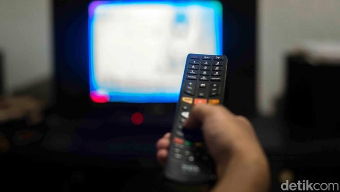 Ilustrasi Remote TV Ilustrasi remot TV, TV Digital, TV Analog, remote TV,