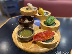 Uniknya Gyoza Warna-warni dan Topping Keju Lumer di Resto Ini