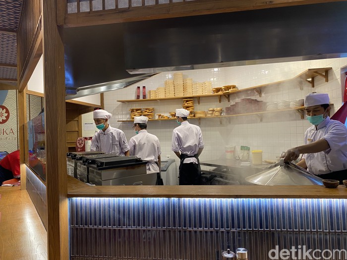 Izuka Gyoza, restoran gyoza dengan menu autentik dan fusion.