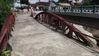 Rencananya jembatan baru ini akan dibangun di sisi selatan jembatan lama dengan dimensi 9 x 22,5 meter. Serta akan dibangun tegak lurus dengan jalan Jembatan Merah Soropadan yang terhubung dengan Jalan Gejayan. Foto: Jauh Hari Wawan S/detikJateng