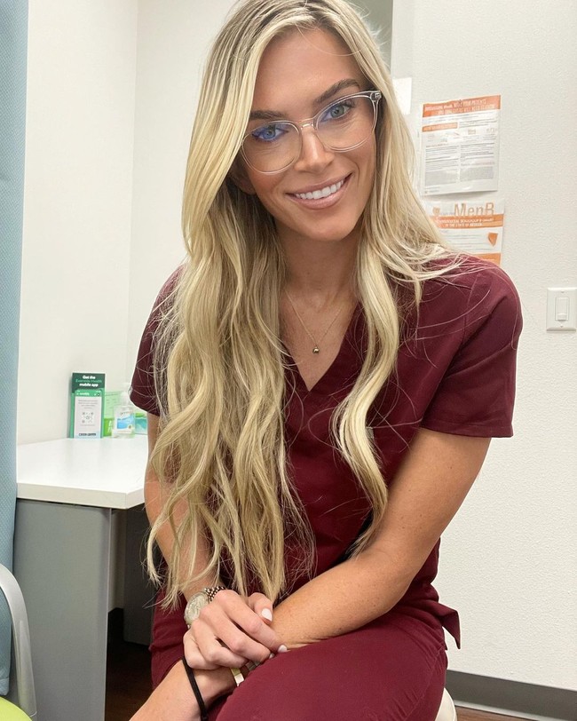 Terkadang kamu bisa terlambat datang ke pesta dan hidup ternyata bisa cukup menakjubkan, tulisnya. Foto: Instagram @drculver