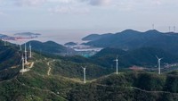 Diketahui China lebih banyak membangun ladang angin di darat dari pada tenaga angin yang dibangun di laut. Salah satu ladang angin yang dibangun adalah Qushandao Wind Farm. Pembangkit listrik tenaga angin ini memiliki daya tarik tersendiri karena berada di ketinggian.  
