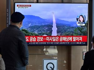 Korea Utara Tembakkan Rudal, Jatuh ke Pantai Korsel