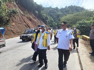 Gubernur Sumbar dan Menteri PUPR Tinjau Sejumlah Proyek Pembangunan