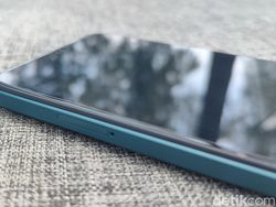 Mengenggam Poco M5, HP Murah untuk Main Game