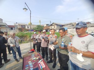 2 Orang Pecatan Polisi Tertangkap Hendak Nyabu di Kampung Boncos
