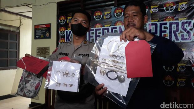 Rilis kasus pencurian bermodus terapis pijat di Bantul, Rabu (2/11/2022).
