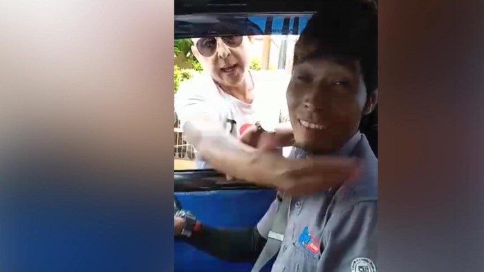 Tegur Pengendara Terobos Macet, Sopir Truk di Palembang Ditempeleng