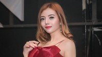 Ully Frank mengaku dunia DJ membuatnya punya kesulitan dari segi lingkungan, di mana ia terkadang harus minum alkohol yang tak disukainya. (Foto: dok Instagram)
