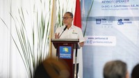Tahun 2022, Kemendag fokus pada program dan kebijakan prioritas untuk penguatan pasar dalam negeri dan peningkatan ekspor nonmigas. Untuk penguatan pasar dalam negeri, Kemendag memprioritaskan stabilisasi harga dan ketersediaan bahan pokok untuk mengendalikan inflasi. Sedangkan untuk peningkatan ekspor nonmigas, Kemendag memprioritaskan penetrasi pasar ekspor nontradisional melalui promosi, misi dagang, dan pembentukan kerja sama perdagangan melalui skema Preferential Trade Agreement (PTA), Free Trade Agreement (FTA), maupun Comprehensive Economic Partnership Agreement (CEPA).