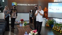 Menutup pidato kunci, Mendag Zulkifli Hasan menyampaikan apresiasinya kepada Perbanas Insititute yang telah menyelenggarakan seminar nasional ini yang menjadi upaya dalam menjalin komunikasi dan kolaborasi dengan berbagai pemangku kepentingan di sektor perdagangan dan keuangan.