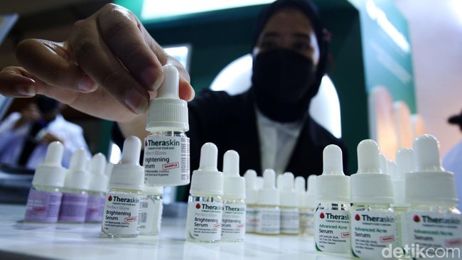 Pameran ini menampilkan beragam produk kecantikan brand-brand ternama dari dalam dan luar negeri.