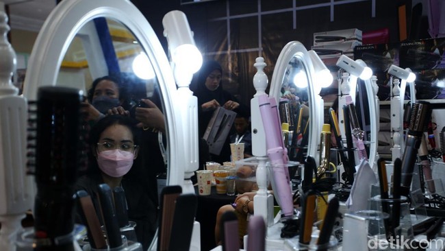 Produk-produk untuk perawatan rambut, kulit hingga kuku juga dipamerkan di Cosmobeaute Indonesia 2022.