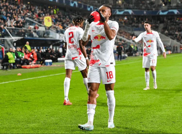 Selebrasi Unik Liga Champions: Rogoh Kaus Kaki lalu... Tiup Balon
