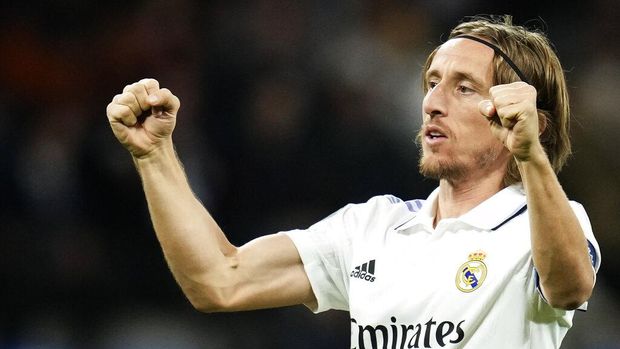 Real Madrid's Luka Modric celebrates after scoring his side's first goal during the Champions League Group F soccer match between Real Madrid and Celtic at the Santiago Bernabeu stadium in Madrid, Spain, Wednesday, Nov. 2, 2022. (AP Photo/Manu Fernandez)