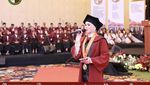 Mulan Jameela Raih S1 di Usia 43 Tahun, Ini Foto-foto Momen Wisudanya