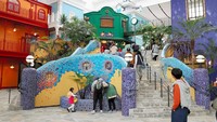 Ghibli Park resmi dibuka untuk umum. Taman hiburan baru ini sangat dinanti dari Studio Ghibli, pencipta judul favorit seperti My Neighbor Totoro dan pemenang Oscar Spirited Away. (JIJI Press/AFP/Getty Images)