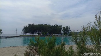 Hasil jepretan Poco M5s di Asha Beach Resort, Pulau Payung, Kepulauan Seribu, Jakarta. Foto: (Panji Saputro/detikINET).