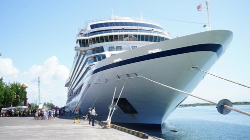 Kapal pesiar yang berlabuh di Pelabuhan Benoa, Denpasar, Bali, Kamis (3/11/2022).