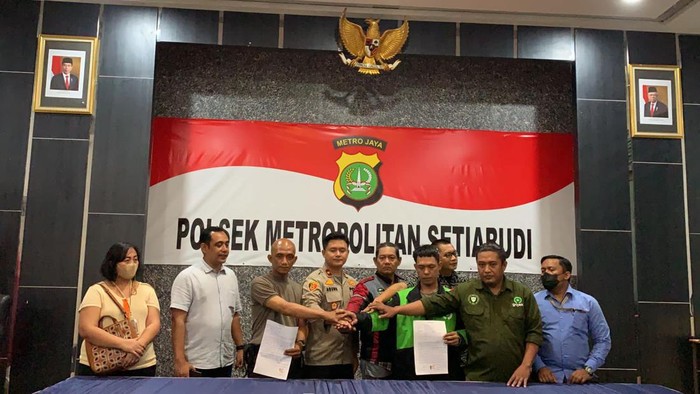 Kasus ojol geruduk kantor di Setiabudi, Jaksel berakhir damai.