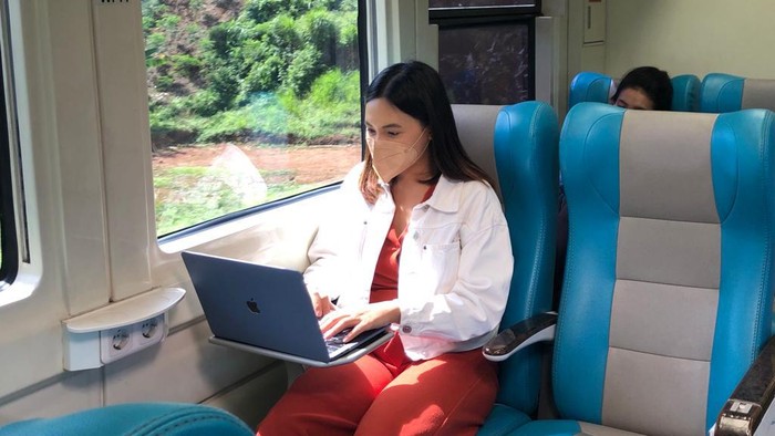 Kereta api kelas ekonomi
