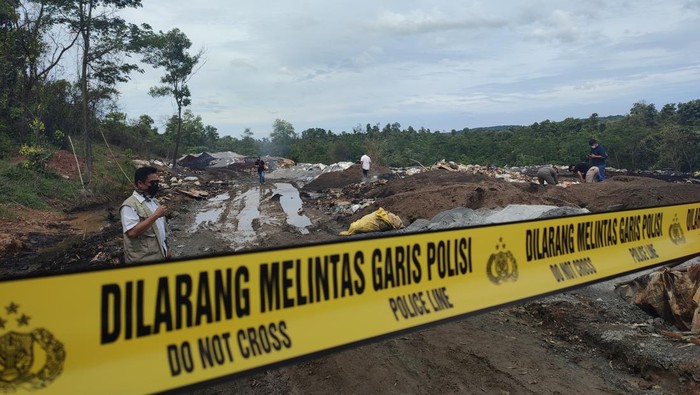lokasi pembuangan limbah B3 ilegal di Tenjo, Kabupaten Bogor