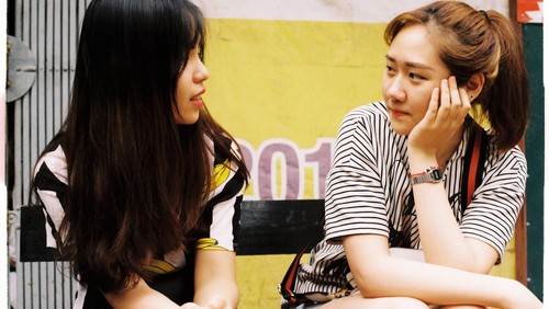 Ilustrasi memberi saran.