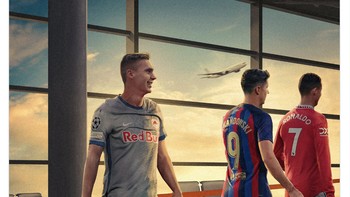 Akun Salzburg senang berada di Europa League bersama para tim besar. Foto: Twitter