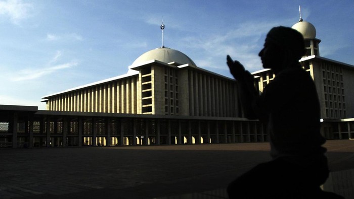 Menyelami Sejarah Masjid Istiqlal