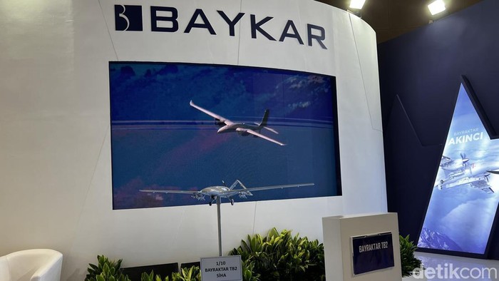 Miniatur Bayraktar TB2 di Indo Defence 2022