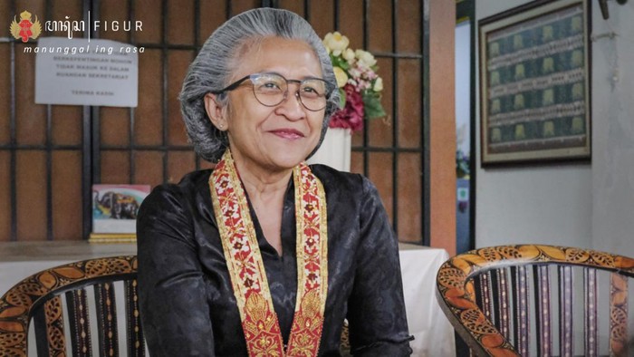 Nyi MW Retno Rahayuningsiwi, Sekretaris Kepercayaan Sultan HB X,