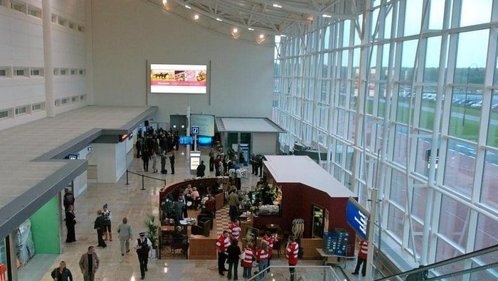 Operasi Perdana Bandara Doncaster Sheffield
