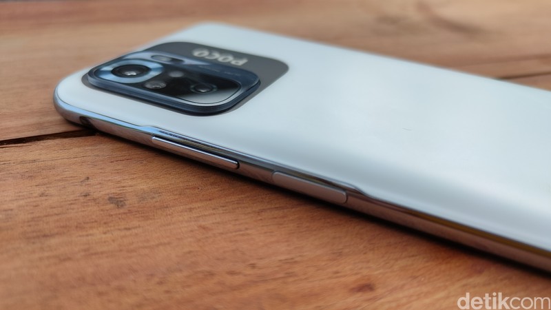 Poco M5S akan segera menyambangi para penggemarnya pada 8 November mendatang. Hadir dengan prosesor Helio G95, dirinya juga disisipkan kamera aduhai 64MP.