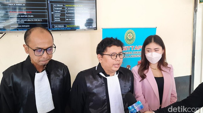 Pengacara Ayu Thalia (Yogi Ernes/detikcom)