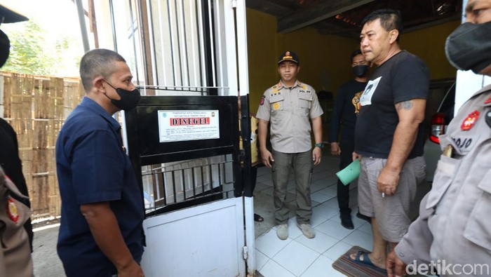 penyegelan karaoke di probolinggo