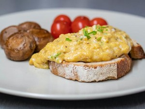7 Perdebatan Makanan Ini Bikin Netizen Terbelah, Kamu Tim Mana?