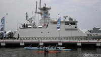 KRI dr Wahidin Sudirohusodo-991 merupakan hasil karya anak bangsa, PT PAL Indonesia. Sebelumnya pemberian nama pada kapal ini dilakukan pada 7 Januari 2021 dan diresmikan masuk ke jajaran TNI AL pada 12 Januari 2022.