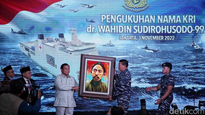 Prabowo Kukuhkan KRI dr Wahidin Sudirohusodo Jadi RS Terapung Menhan Prabowo Subianto mengukuhkan nama dr Wahidin Sudirohusodo jadi nama KRI. KRI Wahidin Sudirohusodo-911 akan jadi kapal RS terapung.