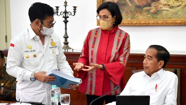 Presiden Joko Widodo menggelar rapat terbatas secara tertutup di Istana Kepresidenan Bogor, Jawa Barat, pada Kamis, 3 November 2022. (DOK. Rusman - Biro Pers Sekretariat Presiden)