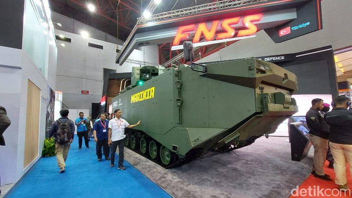 PT Pindad dan FNSS Mengembangkan Tank Amfibi