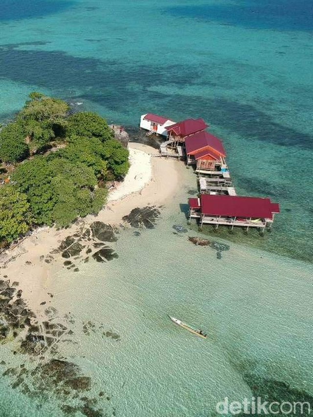 Pesona Pulau Sembilan Sinjai