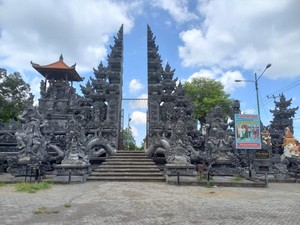 Tempat Ibadah Hindu: Lokasi, Fungsi & Jenisnya